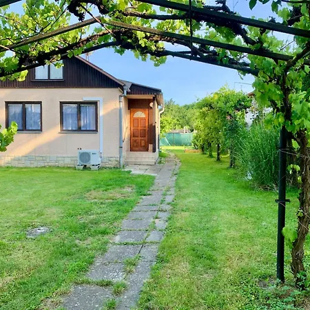 Chata Pod Kopcem Uhersky Ostroh Exterior photo